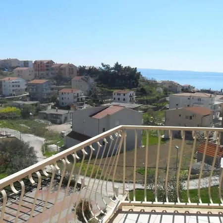 Apartment Vini- Beautiful Garden And Terrase *