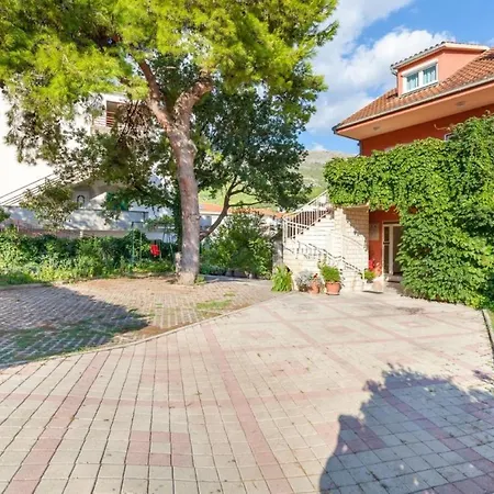 Apartment Vini- Beautiful Garden And Terrase *